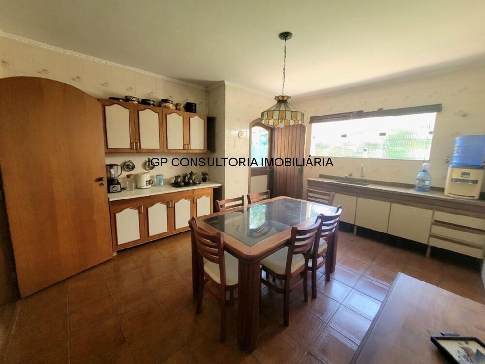 Casa à venda com 4 quartos, 600m² - Foto 12