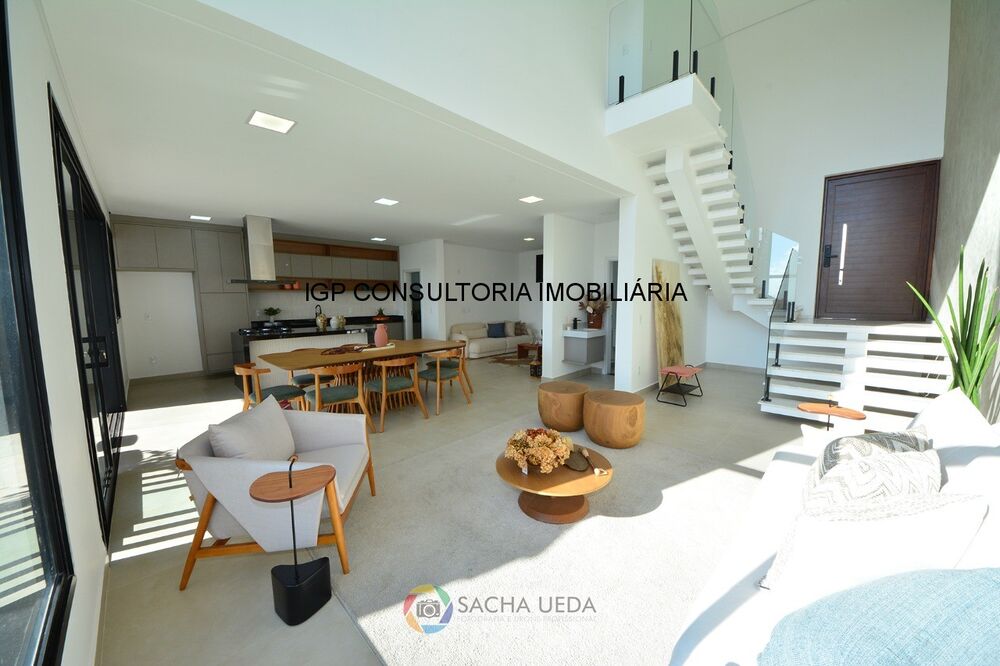 Casa à venda com 3 quartos, 229m² - Foto 4