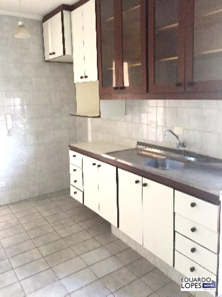 Apartamento à venda com 2 quartos, 70m² - Foto 1