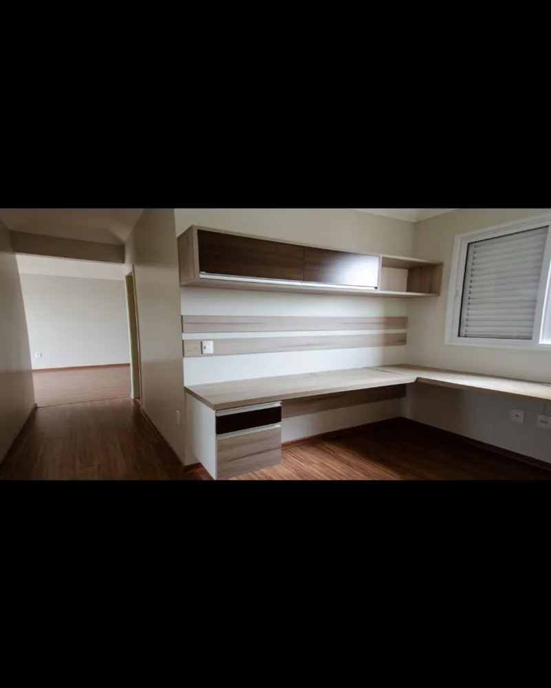 Apartamento à venda com 3 quartos, 107m² - Foto 2