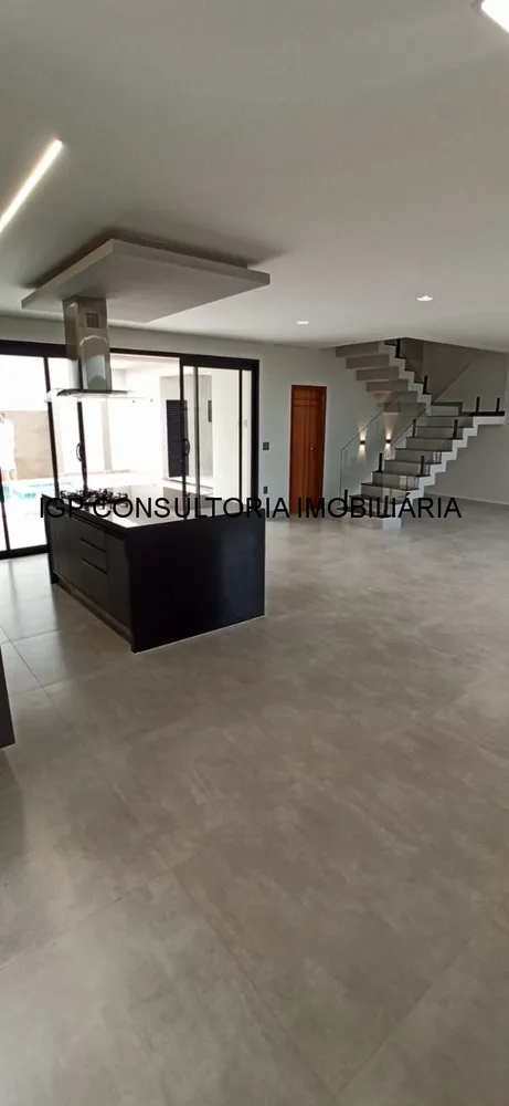 Casa, 3 quartos, 307 m² - Foto 1