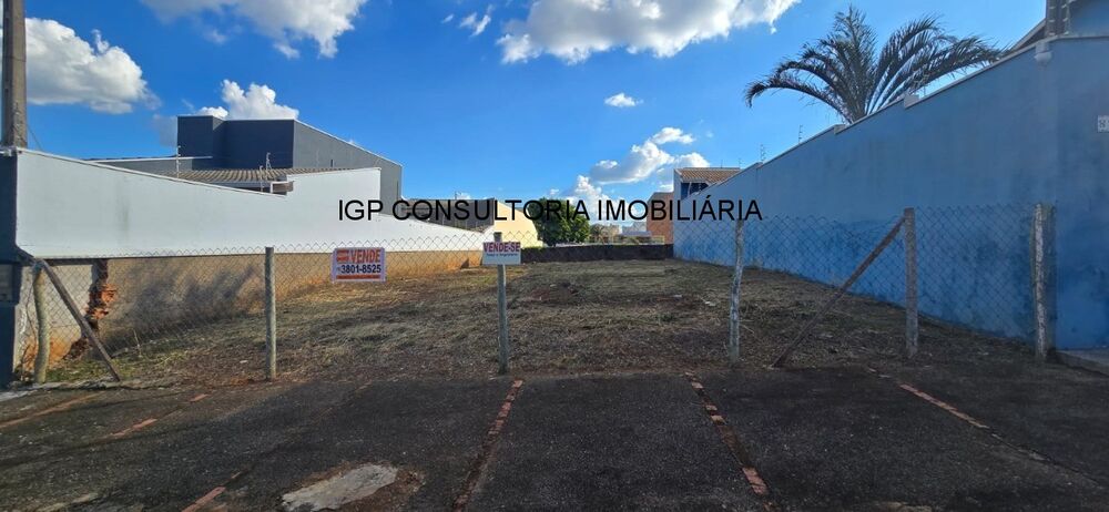 Terreno à venda, 300m² - Foto 1