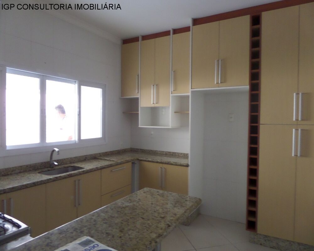 Casa, 3 quartos, 230 m² - Foto 1