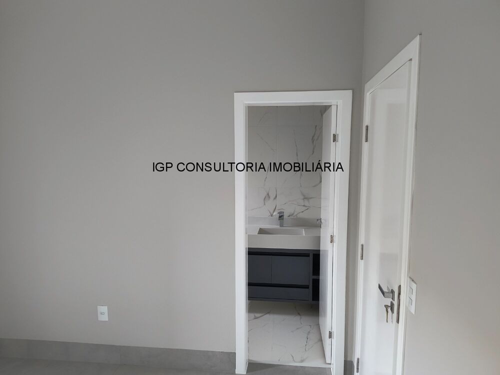 Casa à venda com 3 quartos, 200m² - Foto 3