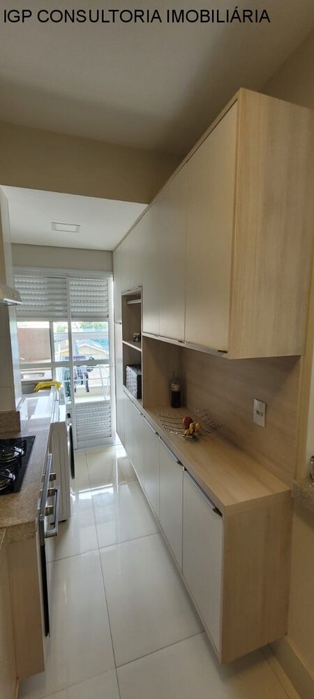 Apartamento à venda com 3 quartos, 95m² - Foto 4