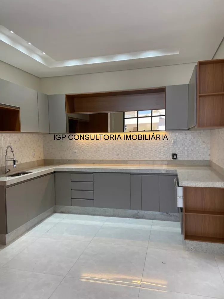 Casa à venda com 3 quartos, 362m² - Foto 2