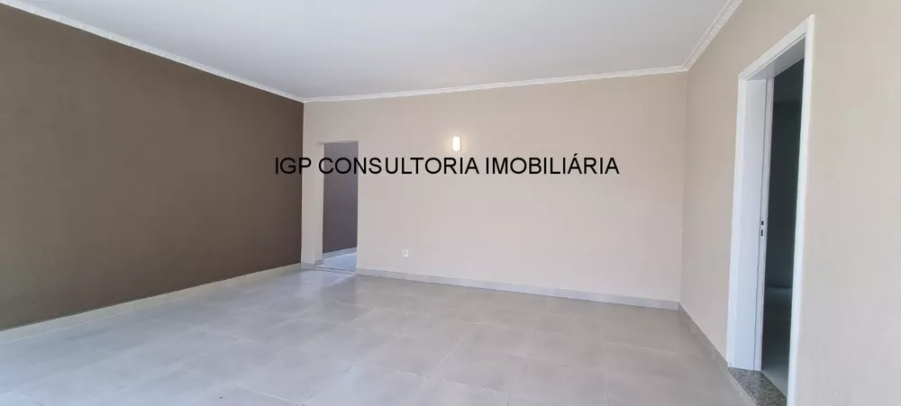 Casa à venda com 4 quartos, 250m² - Foto 3