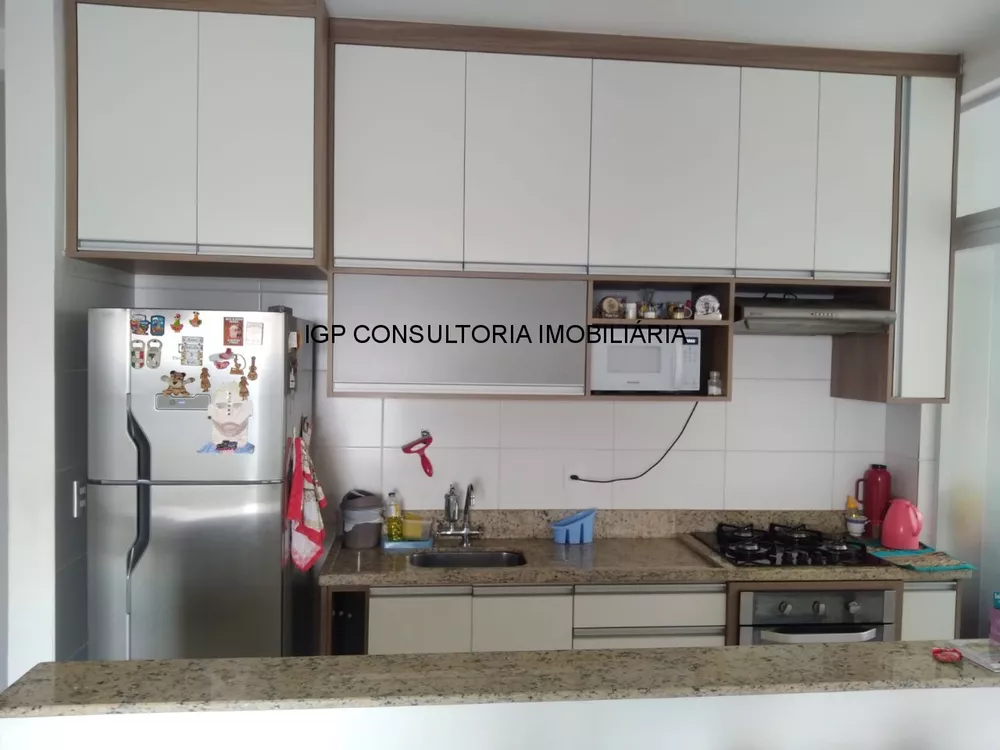 Apartamento à venda com 3 quartos, 69m² - Foto 2