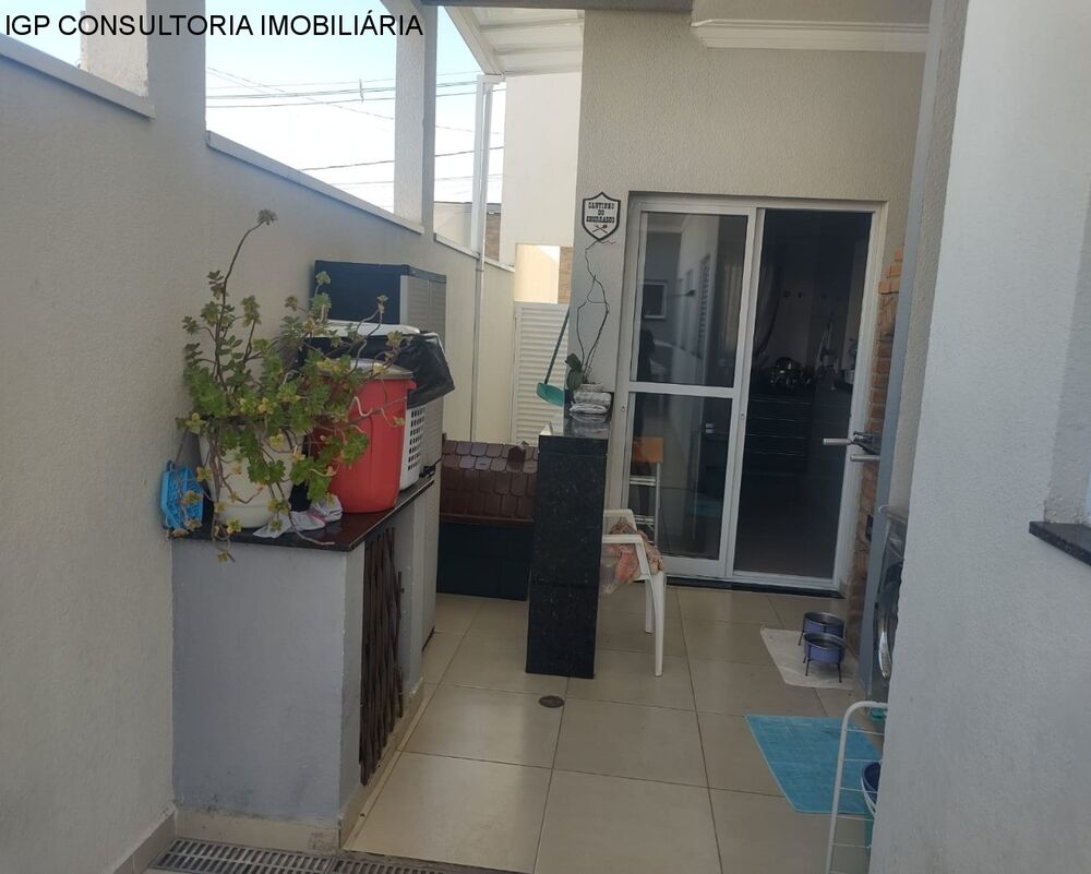 Casa à venda com 3 quartos, 103m² - Foto 2
