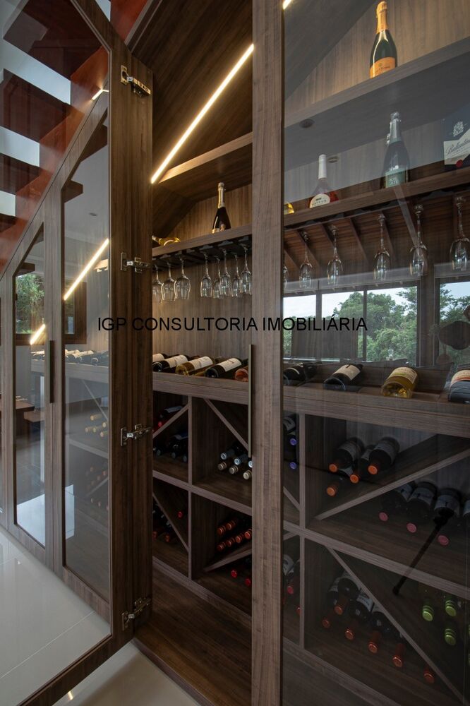 Chácara à venda com 5 quartos, 353m² - Foto 2
