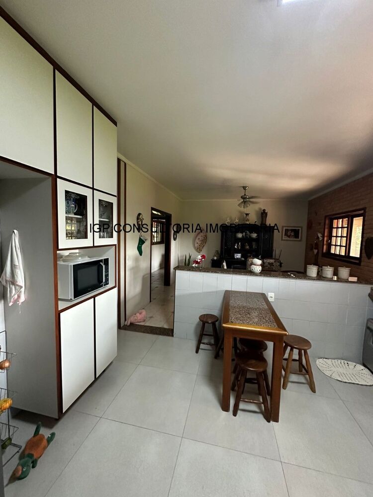 Chácara à venda com 4 quartos, 467m² - Foto 4