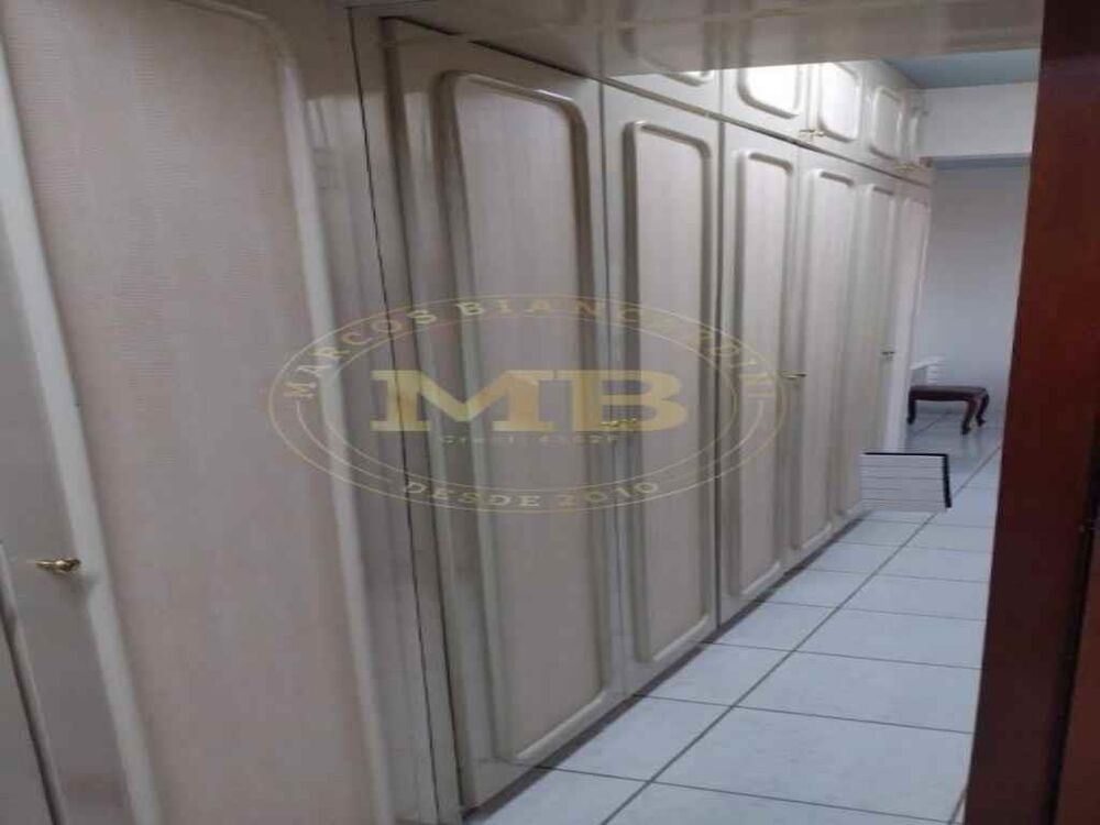 Apartamento à venda com 4 quartos, 234m² - Foto 8
