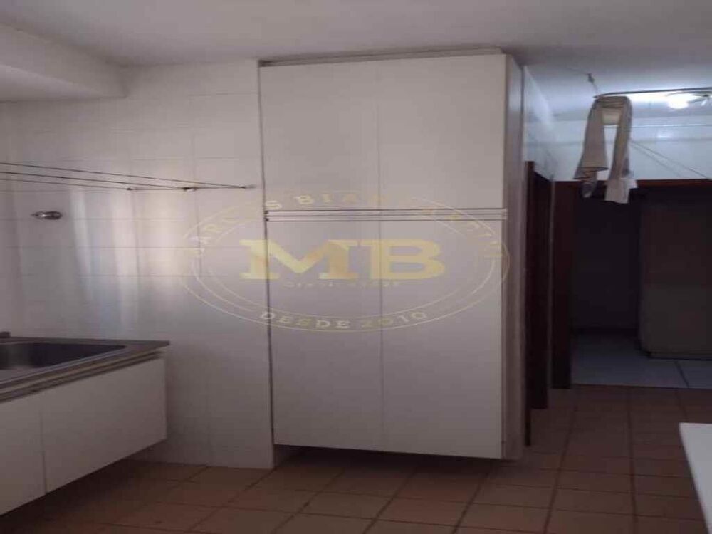 Apartamento à venda com 4 quartos, 234m² - Foto 23