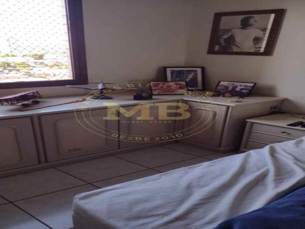 Apartamento à venda com 4 quartos, 234m² - Foto 10