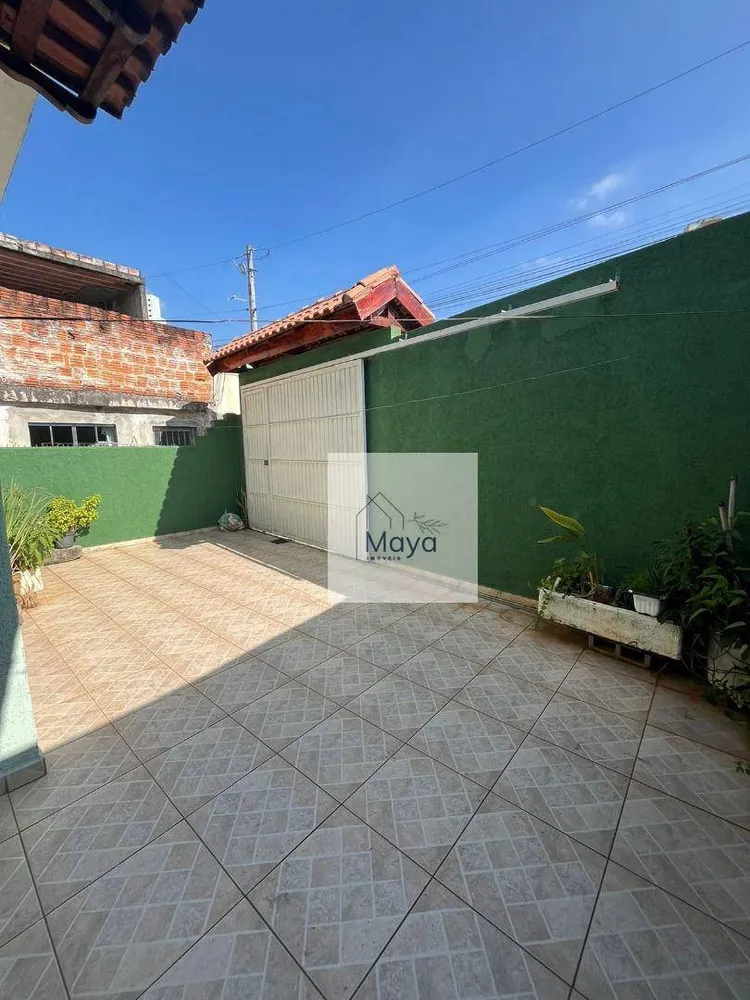 Casa, 5 quartos, 220 m² - Foto 1