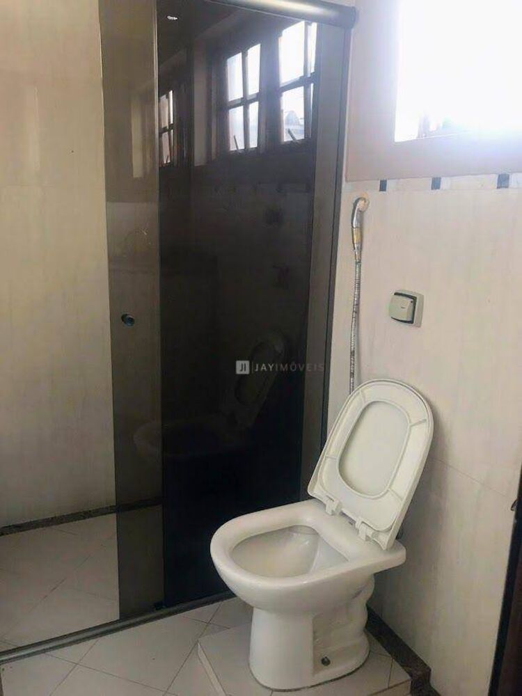 Casa, 3 quartos, 250 m² - Foto 13