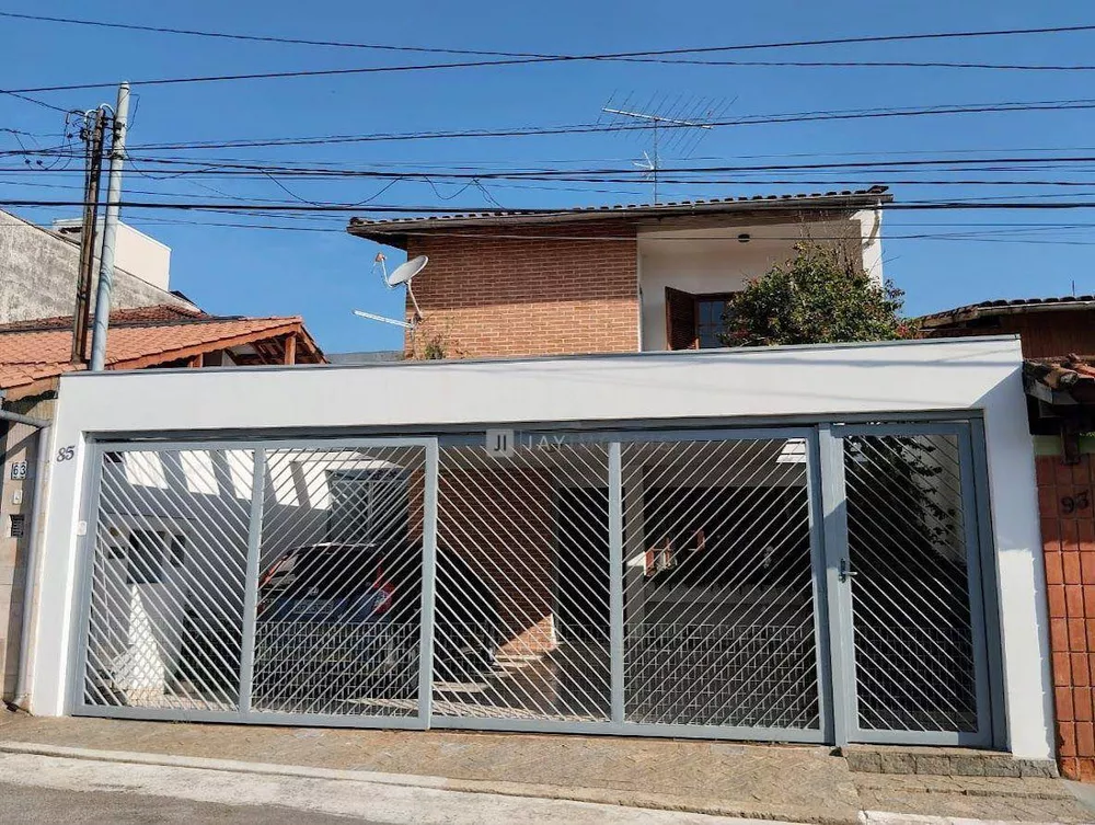 Sobrado à venda com 3 quartos, 207m² - Foto 1