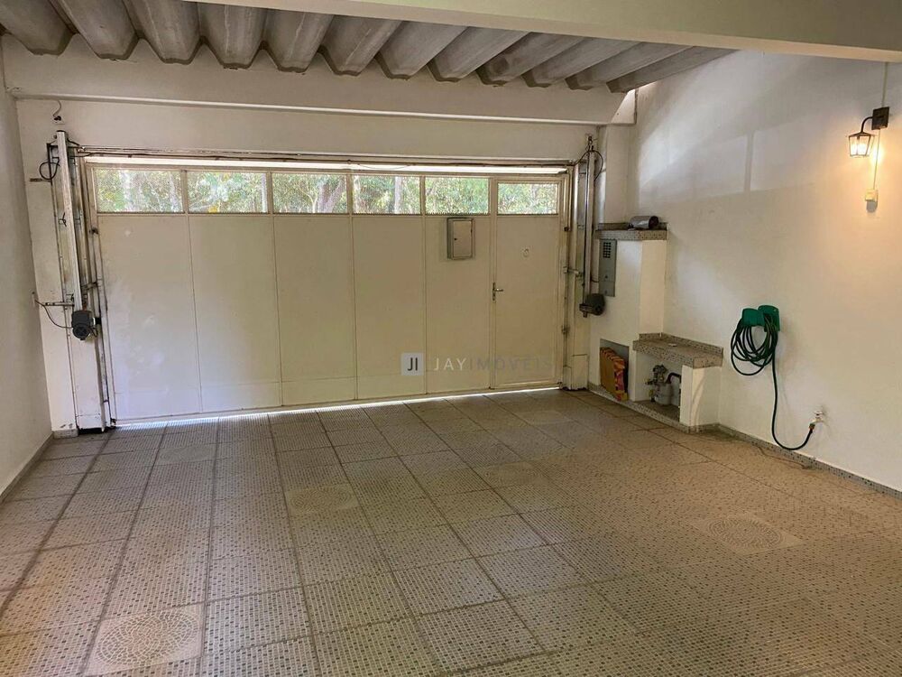 Sobrado à venda e aluguel com 3 quartos, 155m² - Foto 2