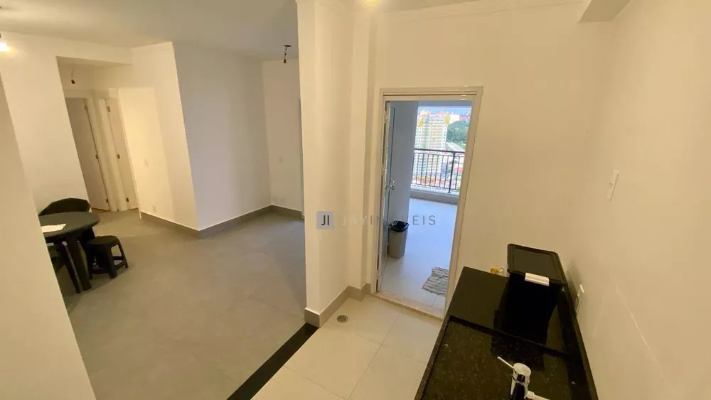 Apartamento à venda com 2 quartos, 72m² - Foto 2