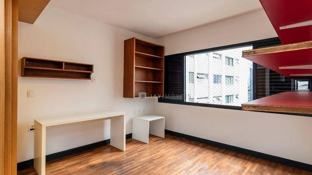 Apartamento para alugar com 2 quartos, 110m² - Foto 12