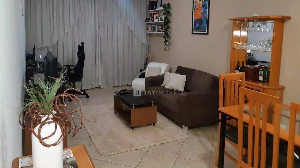 Apartamento à venda com 3 quartos, 105m² - Foto 1