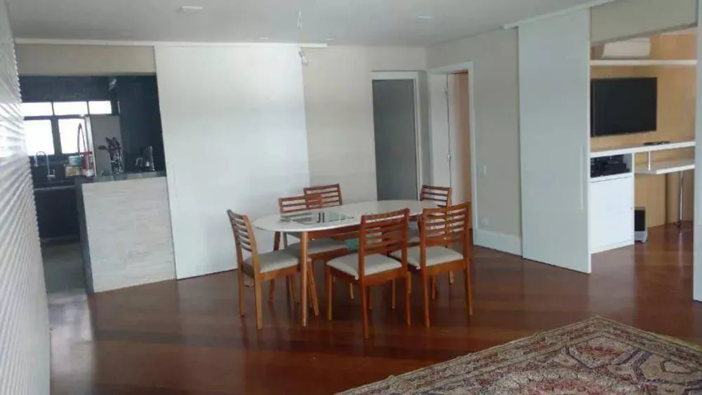 Apartamento para alugar com 2 quartos, 160m² - Foto 1