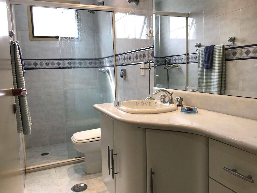 Apartamento para alugar com 4 quartos, 190m² - Foto 5