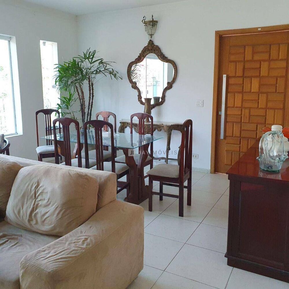Sobrado, 6 quartos, 200 m² - Foto 4