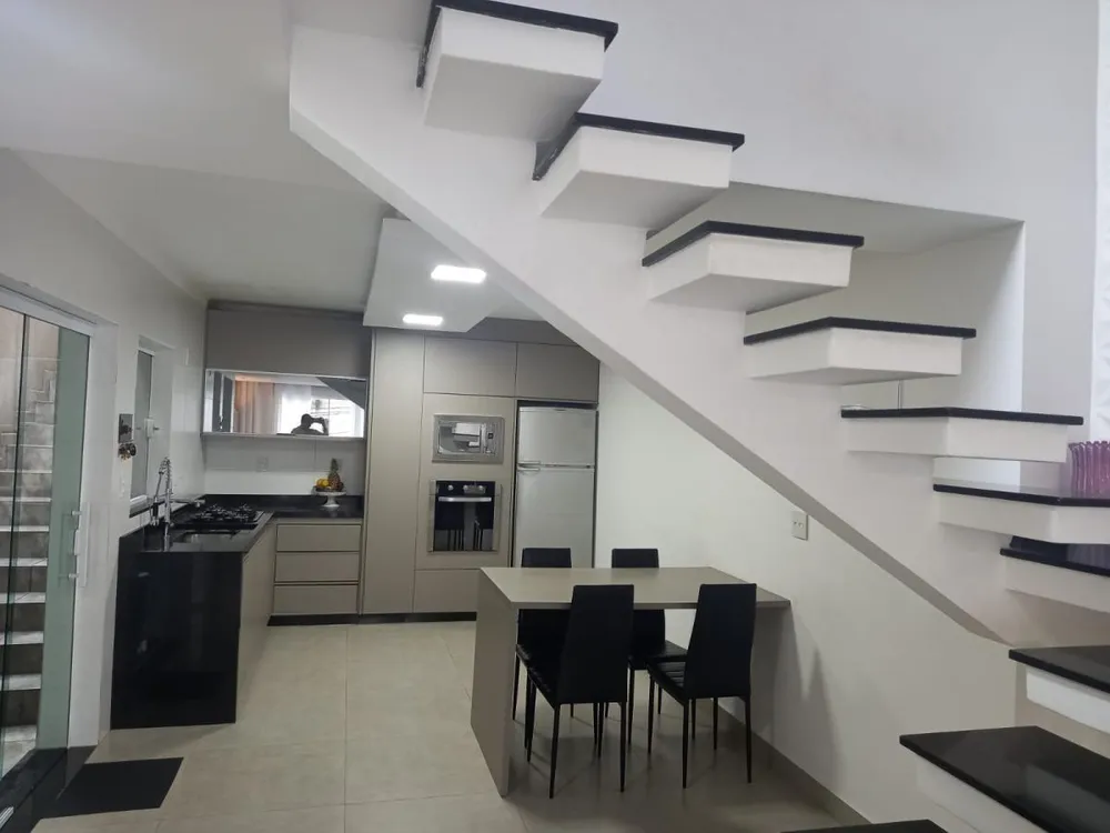 Sobrado, 2 quartos, 200 m² - Foto 3