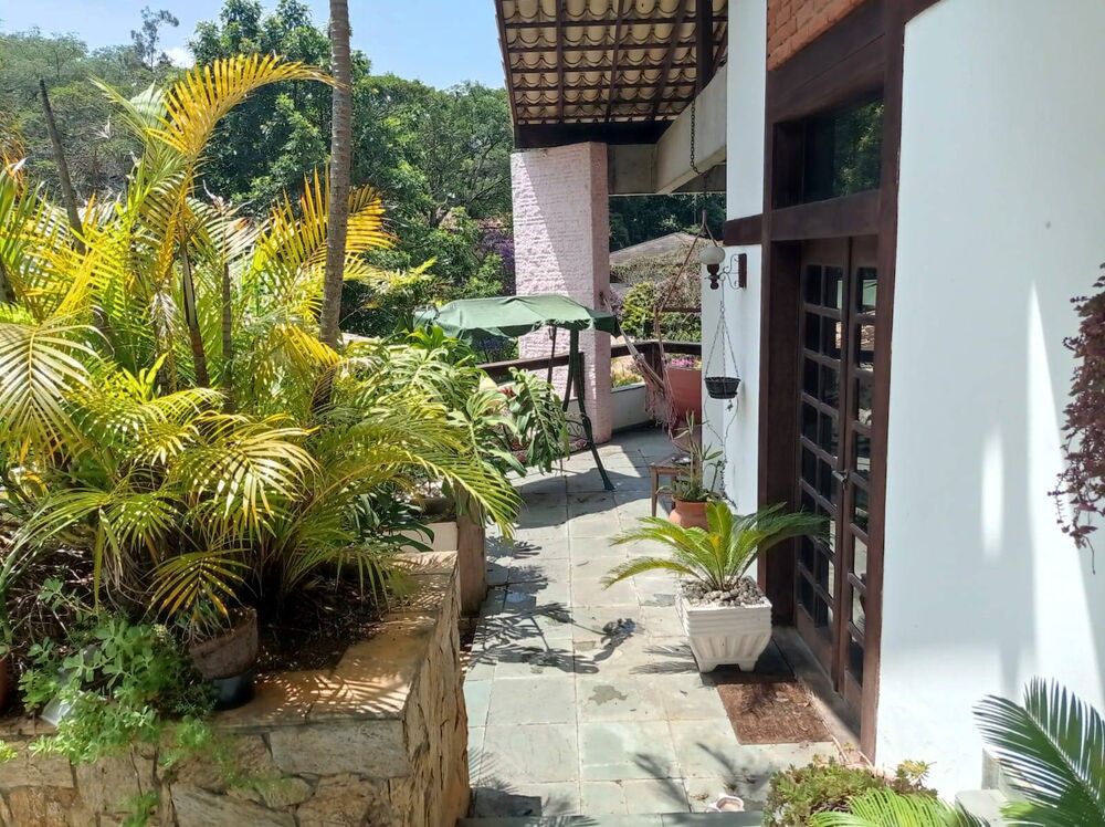 Casa à venda com 4 quartos, 570m² - Foto 5