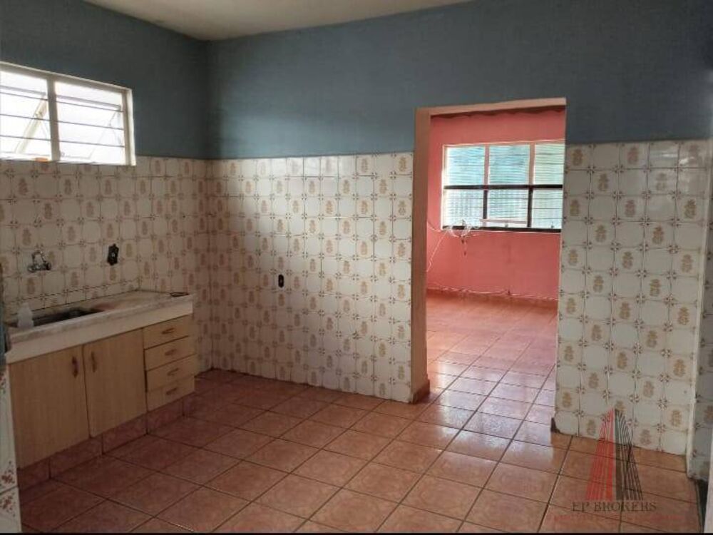 Casa à venda com 2 quartos, 150m² - Foto 3