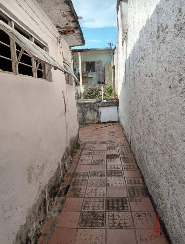 Casa à venda com 2 quartos, 150m² - Foto 2