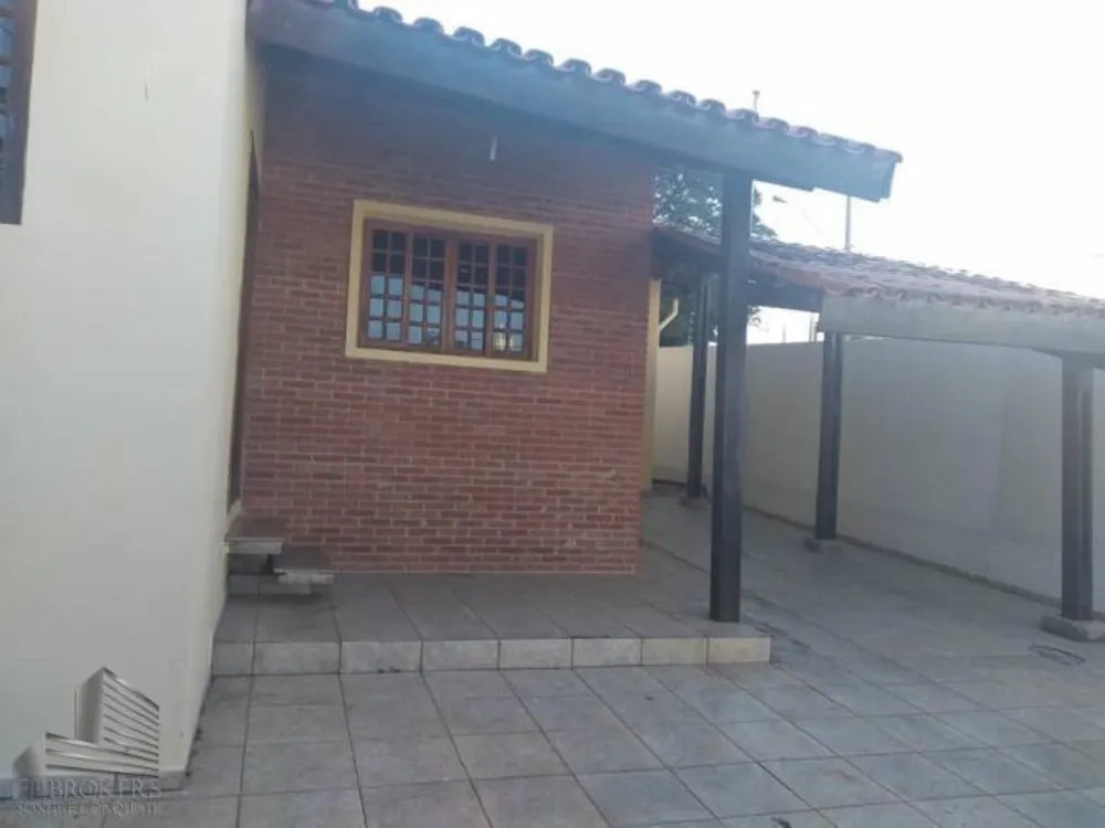 Casa, 4 quartos, 195 m² - Foto 1