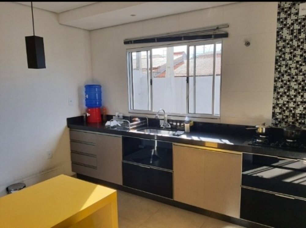Casa de Condomínio à venda com 3 quartos, 138m² - Foto 2
