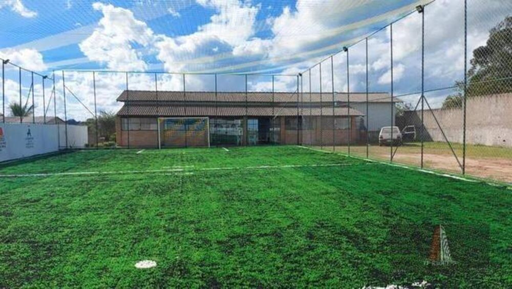 Chácara à venda com 2 quartos, 750m² - Foto 1