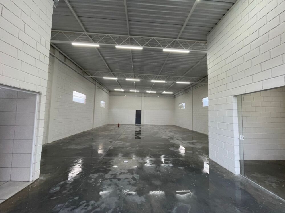 Depósito-Galpão-Armazém à venda e aluguel, 205m² - Foto 6