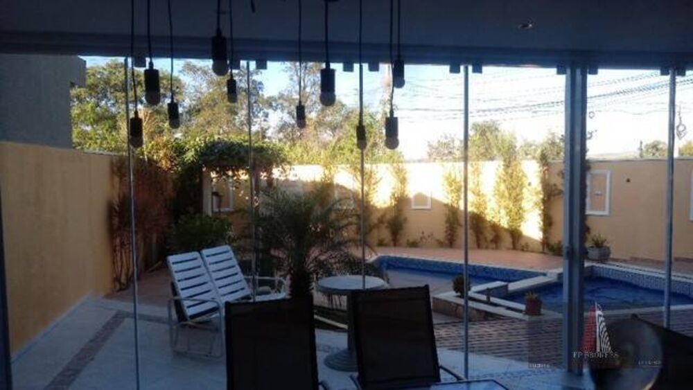 Casa de Condomínio à venda com 3 quartos, 369m² - Foto 1