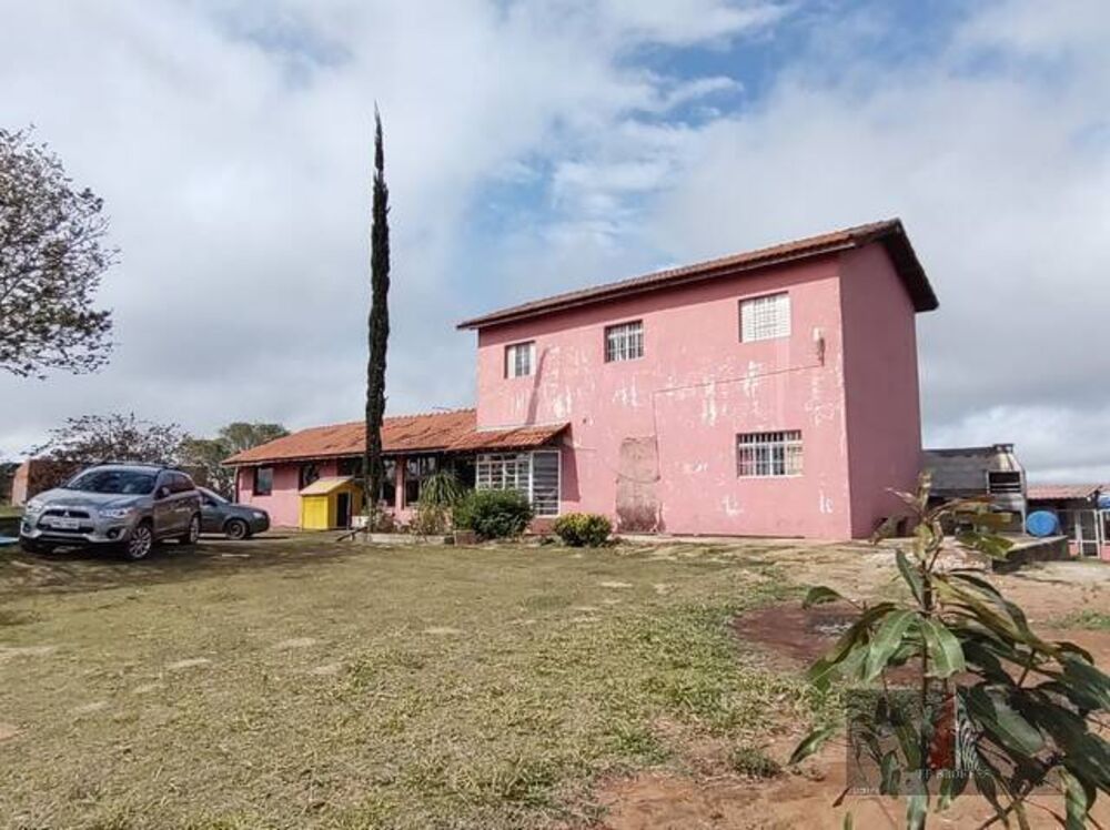 Chácara à venda com 5 quartos, 3000m² - Foto 1