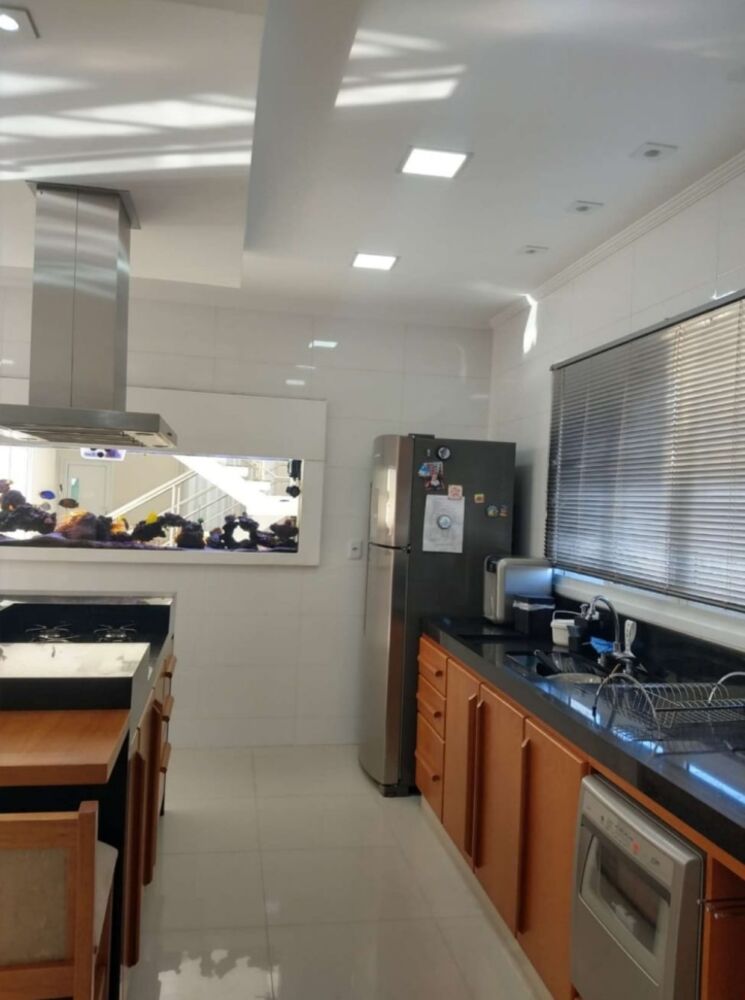 Sobrado à venda com 3 quartos, 317m² - Foto 2