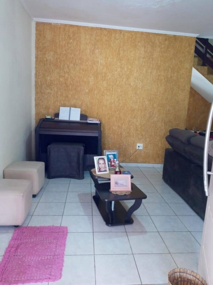Casa à venda com 3 quartos, 150m² - Foto 2