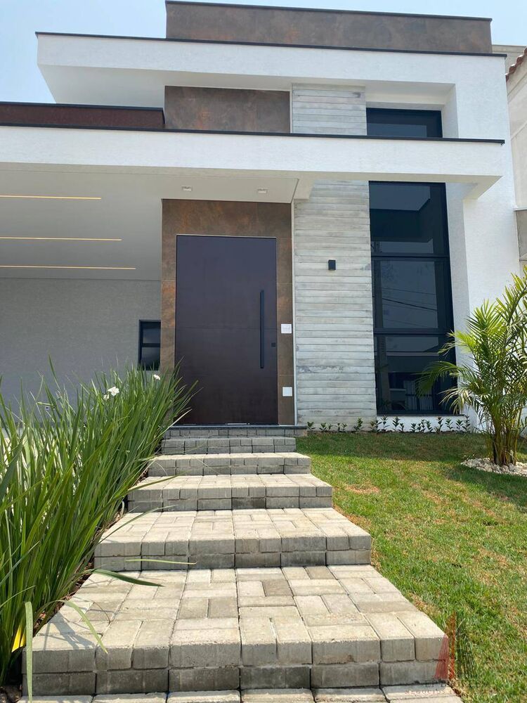 Casa à venda com 3 quartos, 144m² - Foto 1