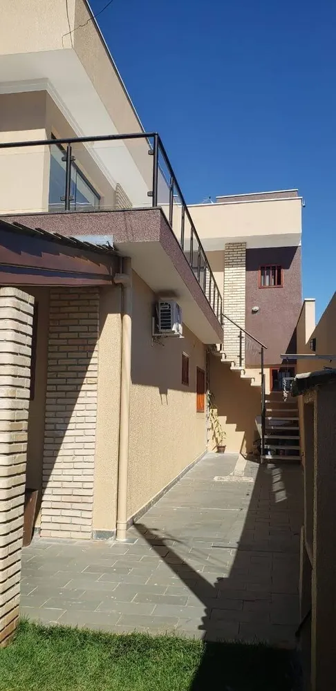Casa, 3 quartos, 202 m² - Foto 3