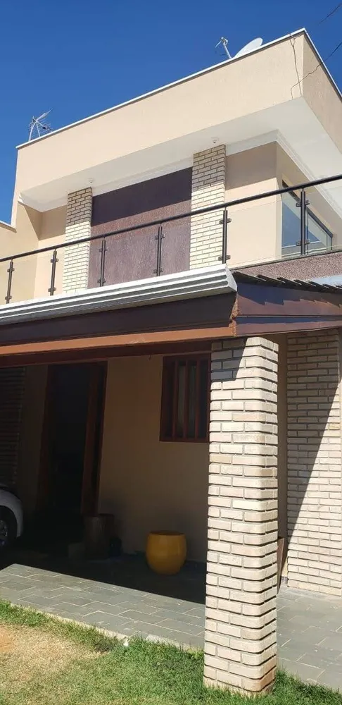 Casa, 3 quartos, 202 m² - Foto 1