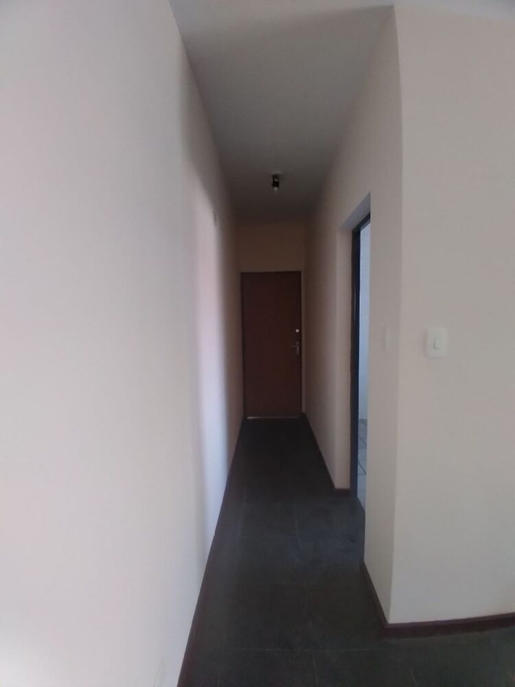 Apartamento à venda com 2 quartos, 68m² - Foto 5