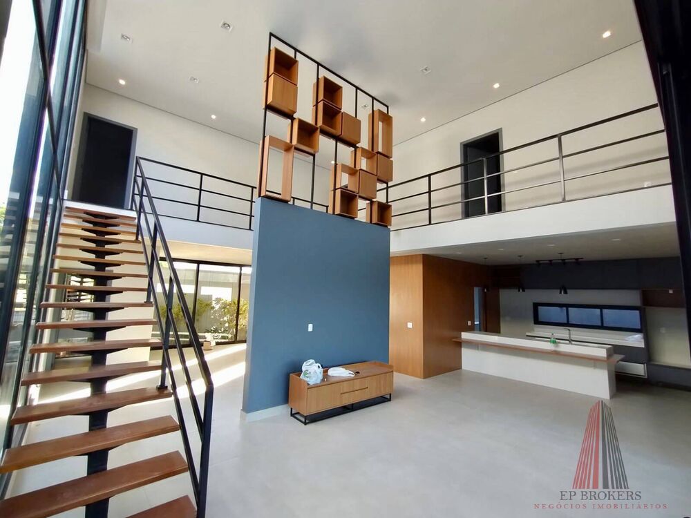 Casa à venda com 4 quartos, 355m² - Foto 1