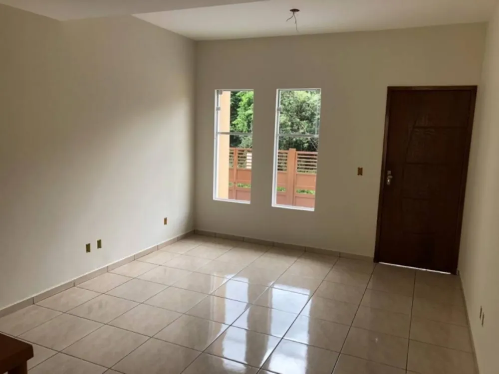 Casa, 2 quartos, 70 m² - Foto 2