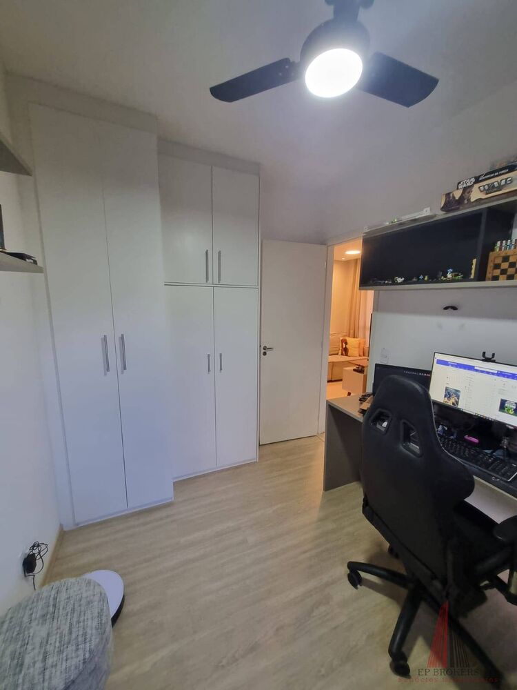 Apartamento à venda com 2 quartos, 70m² - Foto 4