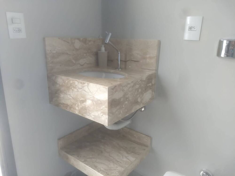 Casa de Condomínio à venda com 3 quartos, 194m² - Foto 2