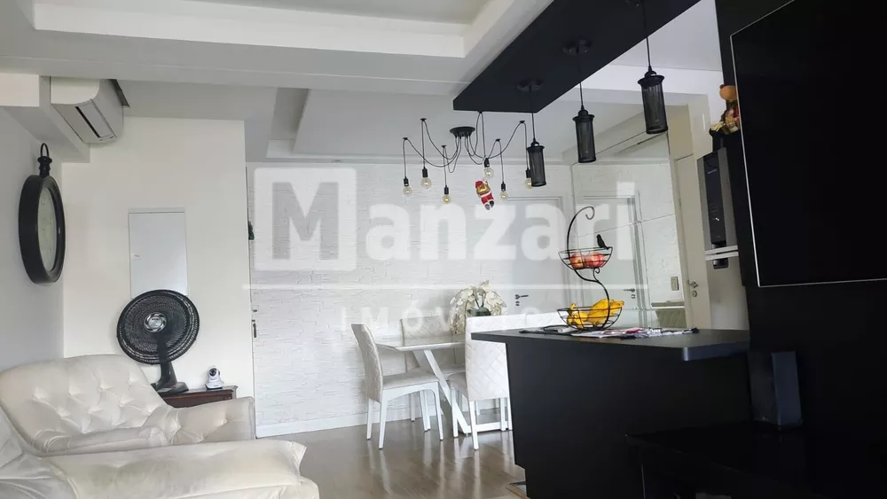 Apartamento à venda com 3 quartos, 98m² - Foto 4