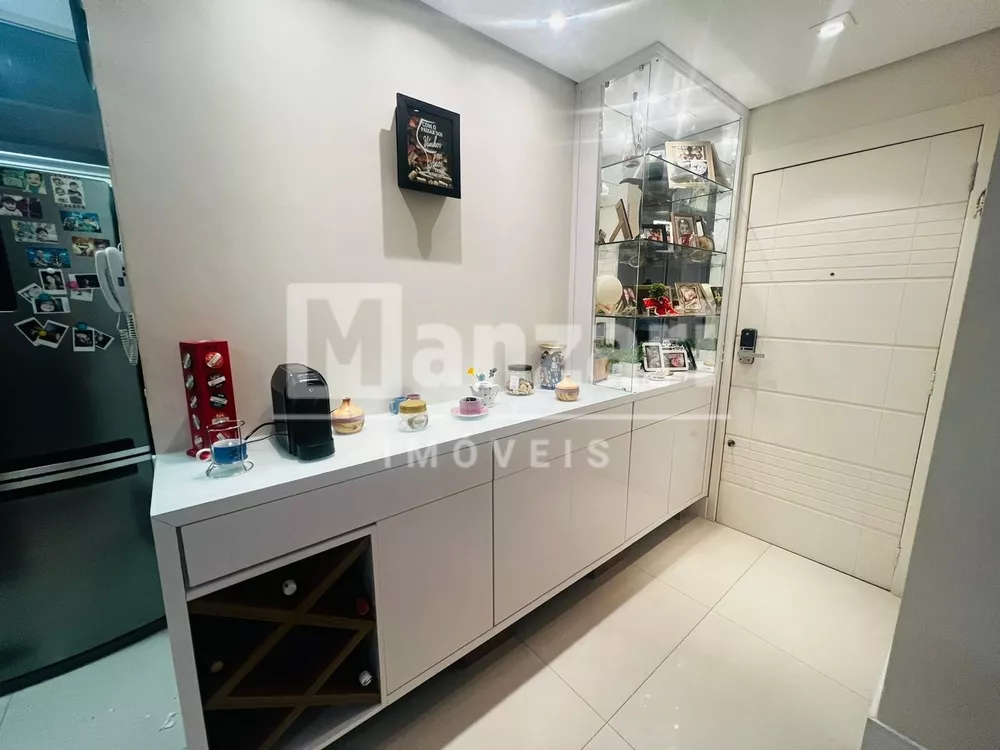 Apartamento à venda com 2 quartos, 70m² - Foto 8